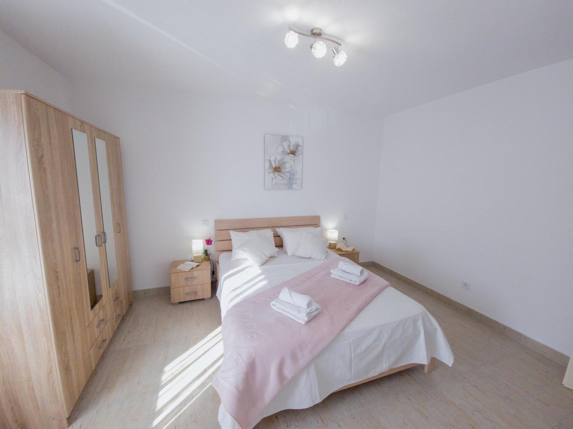 פודסטראנה Modern Villa With Jacuzzi, Beautiful Sea View, Near Split! Villa 36A מראה חיצוני תמונה