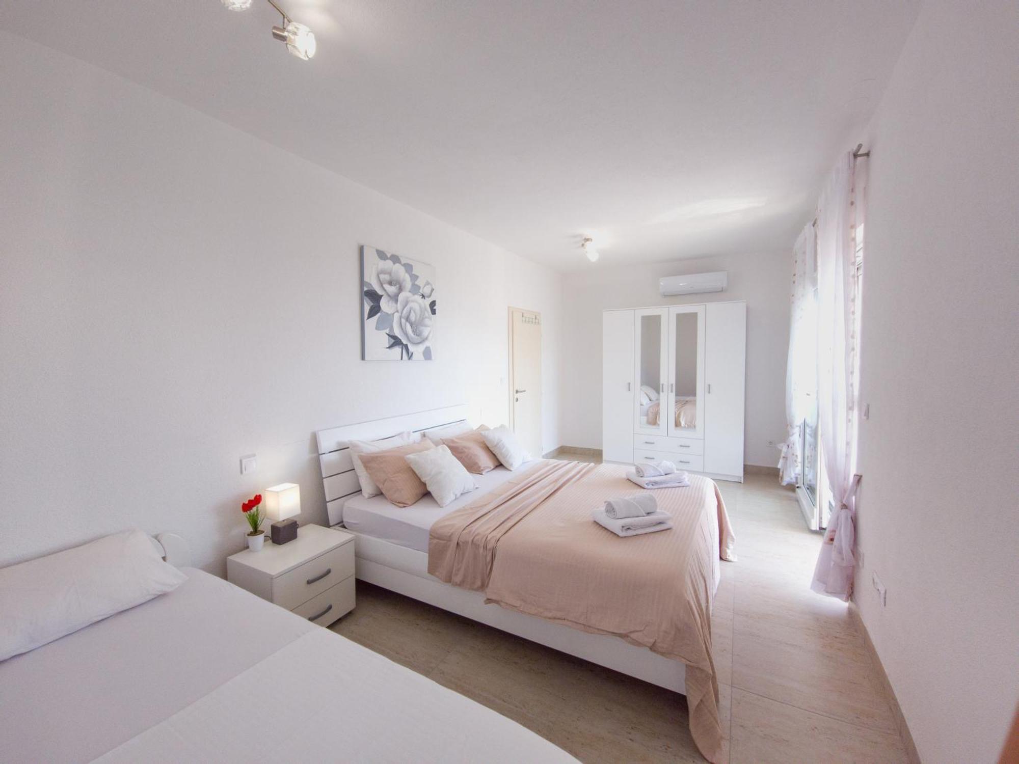 פודסטראנה Modern Villa With Jacuzzi, Beautiful Sea View, Near Split! Villa 36A מראה חיצוני תמונה