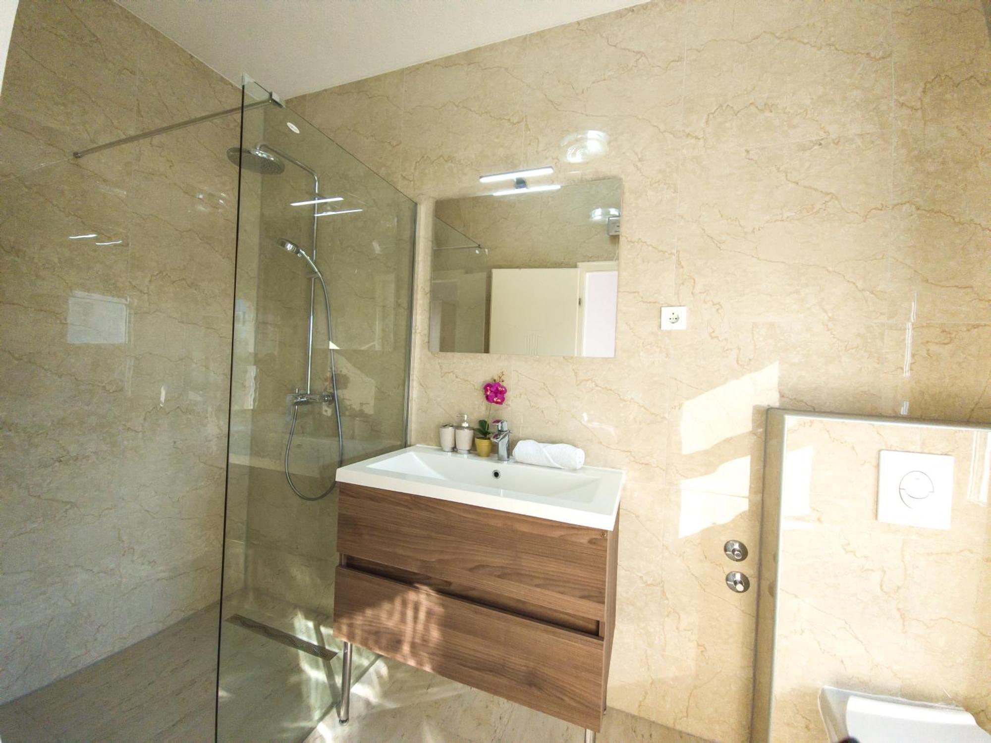 פודסטראנה Modern Villa With Jacuzzi, Beautiful Sea View, Near Split! Villa 36A מראה חיצוני תמונה